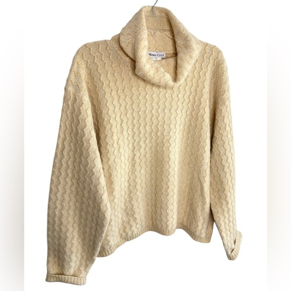 Vintage Womens X-Large Cowl Neck Sweater Cream w/ Metallic Gold Yarn Wool Angora - Picture 2 of 12